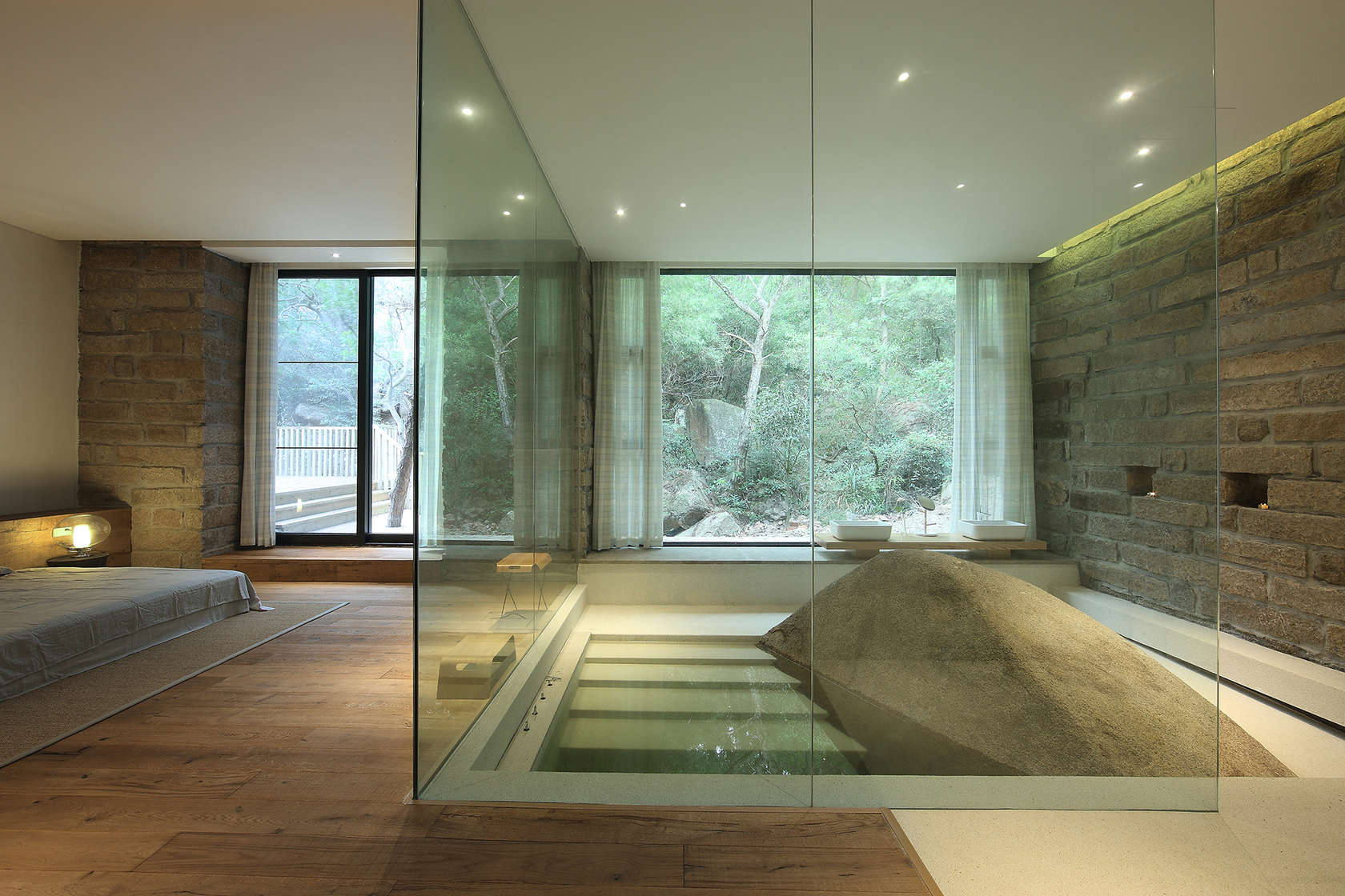 Bath-encased-glass.jpg