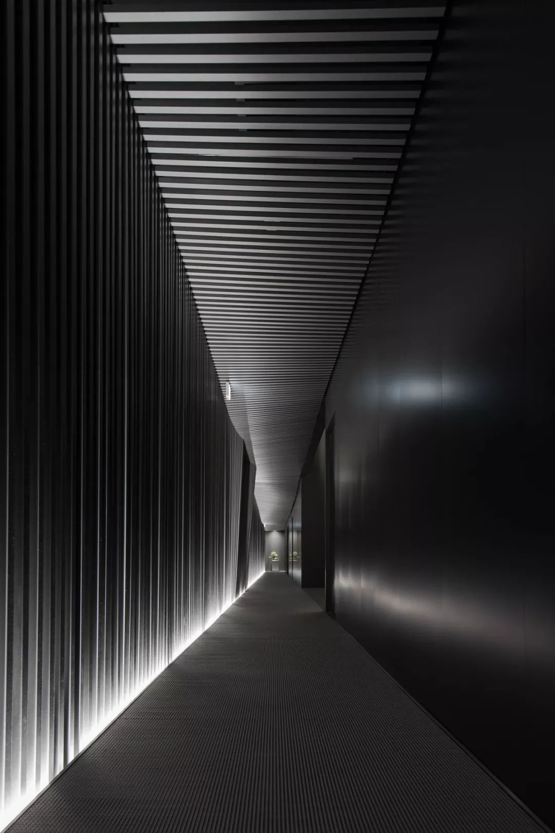 b508186def78e41aa18f1e9607a9f05e.jpg