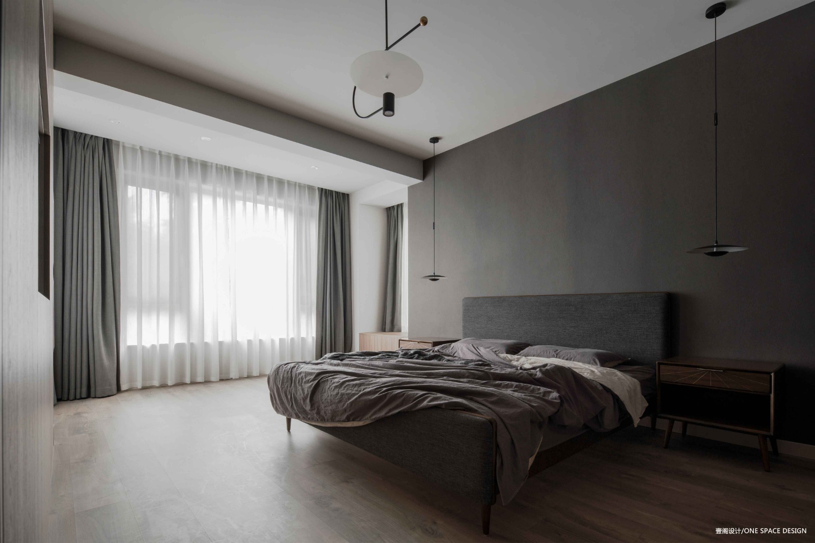 185909c98eidno9t8dobnb.jpg